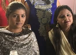 nooran sisters 209.